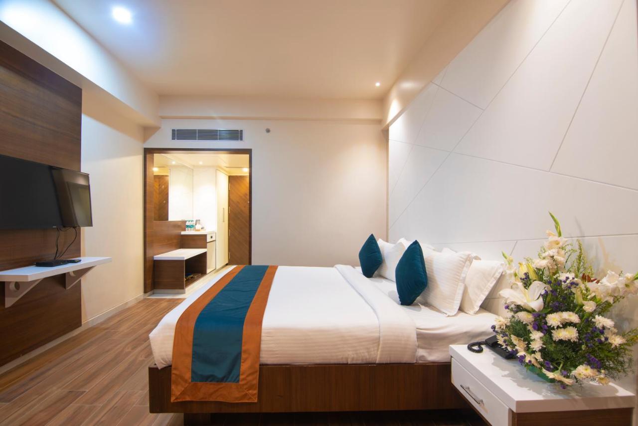 Zion - A Luxurious Hotel Bangalore Esterno foto