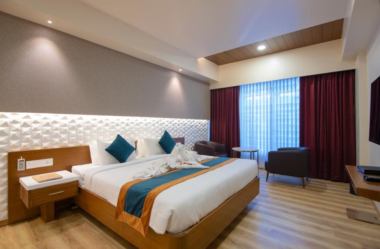 Zion - A Luxurious Hotel Bangalore Esterno foto